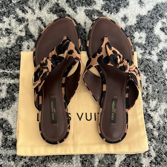 Louis Vuitton leopard print sandals - Picture 4 of 4